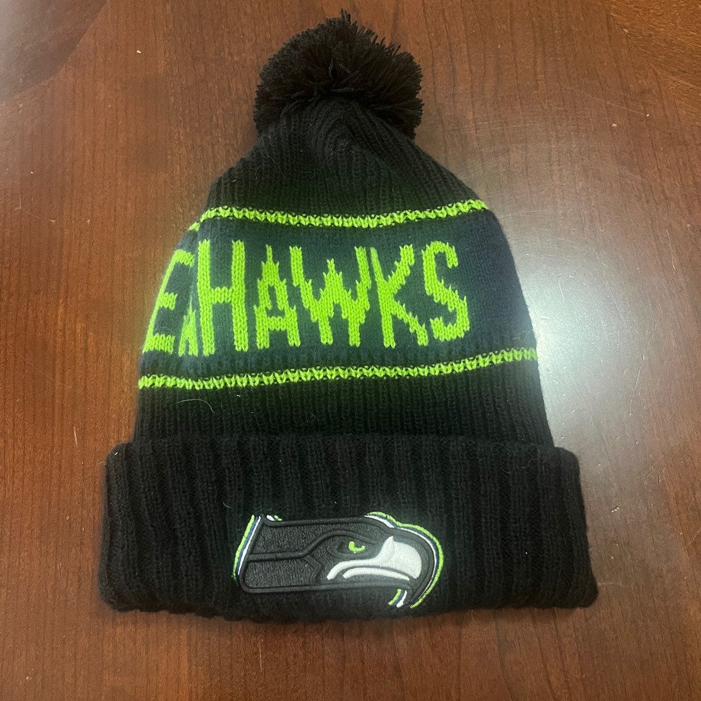 New Era Seattle Seahawks NFL Knit Beanie Pom Cuffed Hat Navy Blue Neon GreenNWOT